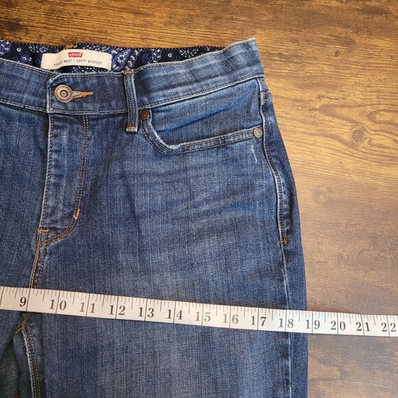 Levi's Jeans Size 10 Perfect Waist 525 Bootcut Mid Rise Button Flap Pockets - Picture 7 of 11